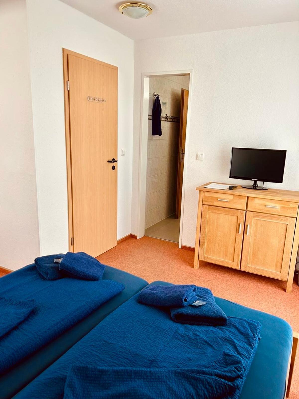 Alter Kornspeicher - Low Budget Zimmer Carolinensiel Exterior photo